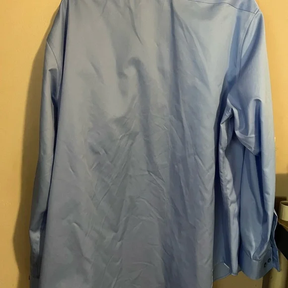 Men’s Calvin Klein long sleeve dress shirt - Picture 2 of 3